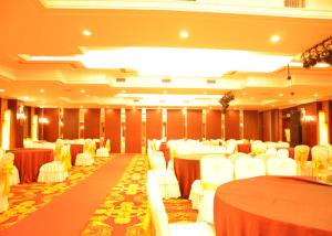 Wholesale Aluminum Gypsum Demountable Partition , Meeting Room Wooden Partition Wall from china suppliers