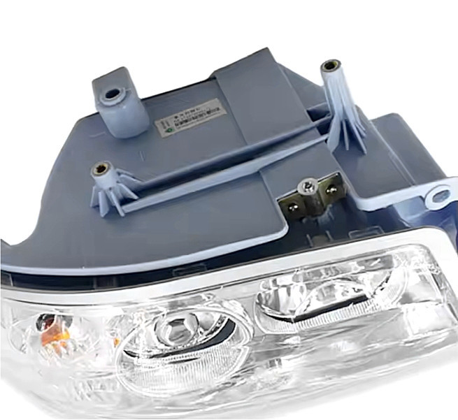 Sinotruk Howo Shacman C7H Truck Spare Parts 812W25101-6002 Right Front Lighting Headlight For Replace