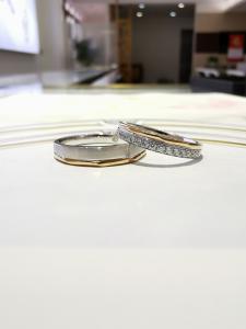 Wholesale Irregular Double Color Stitching 8g Diamond Anniversary Rings from china suppliers